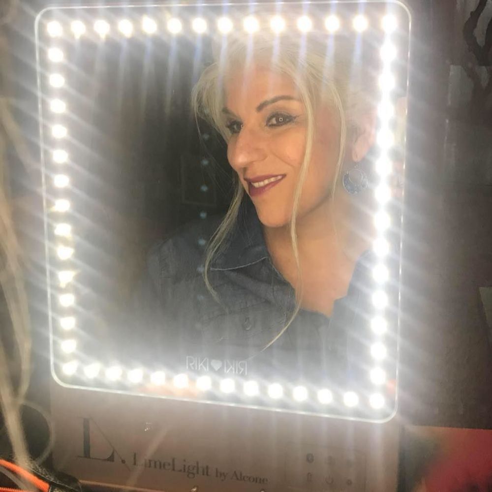 Meet your Posher, Jan